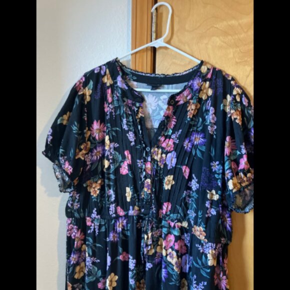 ❤️3/$12 Torrid size 3X Floral Dress Gorgeous - Picture 2 of 6